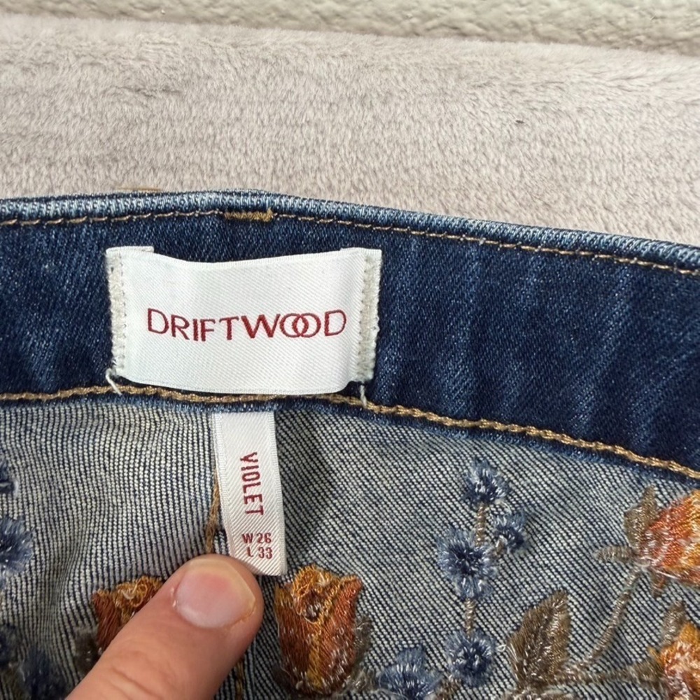 Driftwood Violet Embroidered Floral Flare Jeans in Blue Wash Women 26 High Rise - Picture 2 of 11